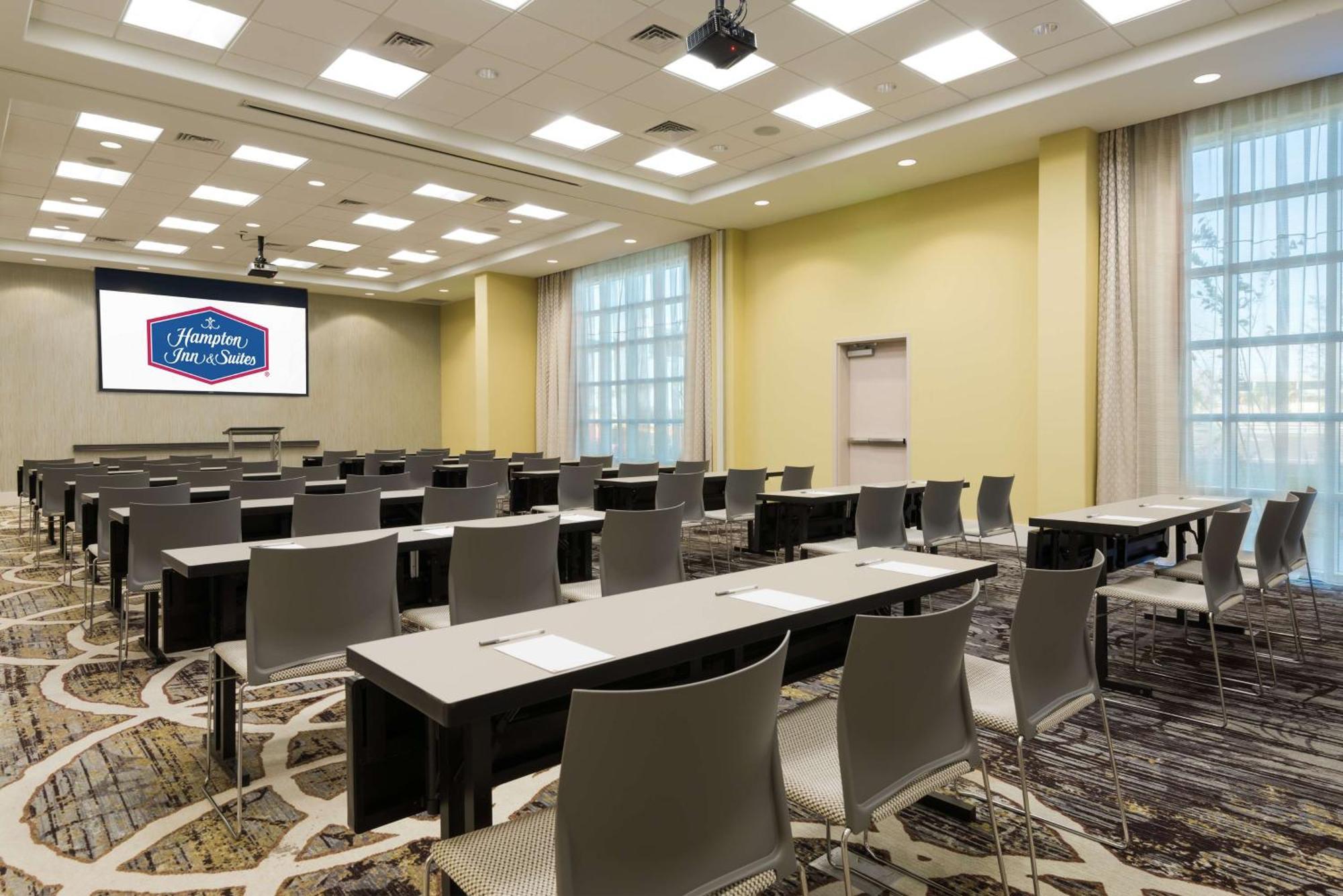 Hampton Inn & Suites Tampa Airport Avion Park Westshore Exterior foto